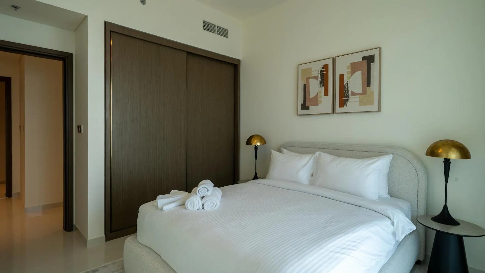 Apartment Homes & Beyond I Pristine 2Br With Waterfront View Dubai