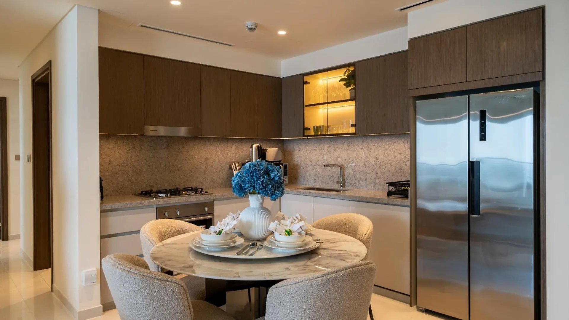 Apartment Homes & Beyond I Pristine 2Br With Waterfront View Dubai